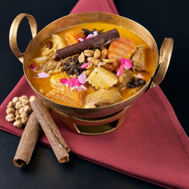 Delicious Massaman Curry Awaits